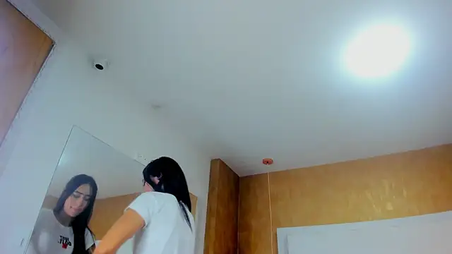 Little Jenni online show from February 2025 11:47:02 PM