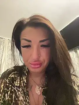 RuslanaXX online show from October 2025 04:48:02 PM