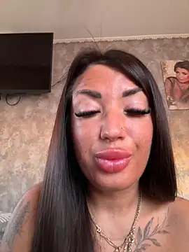 RuslanaXX online show from October 2025 01:17:02 AM