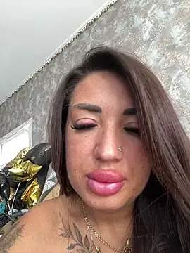 RuslanaXX online show from April 2026 06:19:01 AM