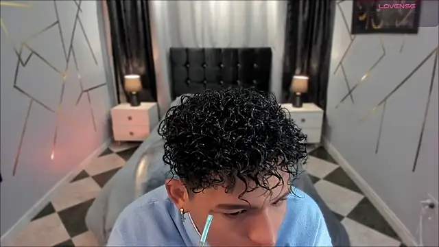 Noah Smith04 online show from February 2025 01:10:02 PM