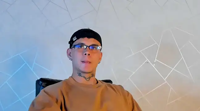 NoahhBrown online show from December 2024 03:45:01 AM