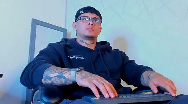 NoahhBrown online show from February 2025 03:18:02 AM