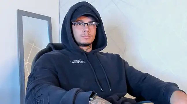 NoahhBrown online show from February 2025 03:04:01 AM