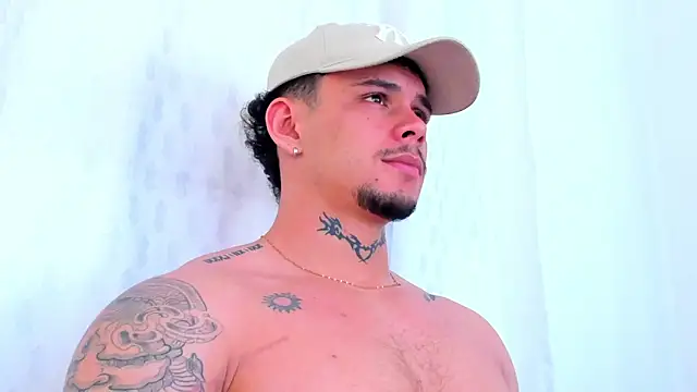 NoahhBrown online show from October 2025 05:21:02 PM