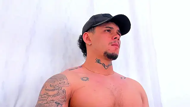 NoahhBrown online show from October 2025 06:01:02 AM