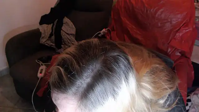 BecciDeluxe online show from February 2025 12:30:02 AM