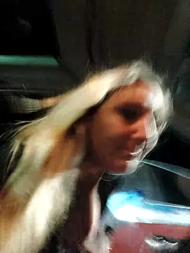 BecciDeluxe online show from September 2025 08:01:02 PM