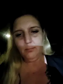 BecciDeluxe online show from October 2025 08:33:01 PM