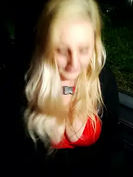 BecciDeluxe online show from January 2026 10:01:02 PM