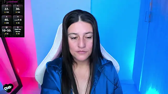 Snapshot of Saskyaa chatting on January 2026 01:32:02 AM Saskyaa online show from January 2026 01:32:02 AM