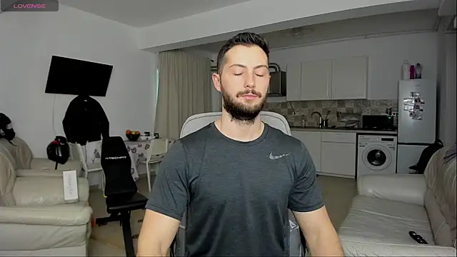 ZackFraser online show from March 2025 05:03:02 AM