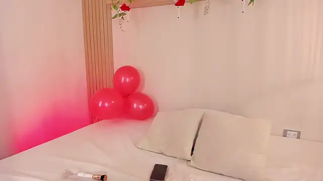 Snapshot of Kleverly_Manson1 chatting on February 2025 08:37:01 PM Kleverly Manson1 online show from February 2025 08:37:01 PM