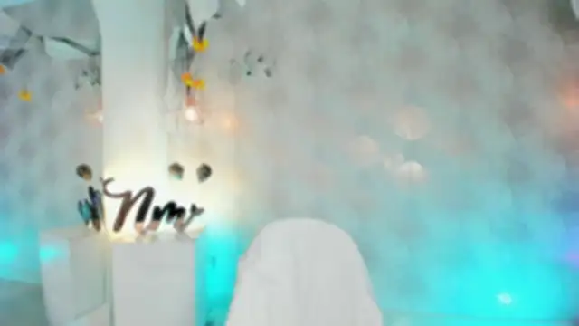 Nicolemorelli2 online show from October 2025 01:23:04 PM