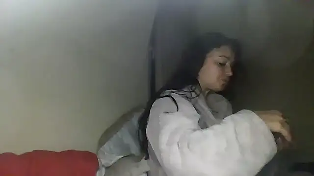 Linusya online show from September 2025 05:47:02 PM