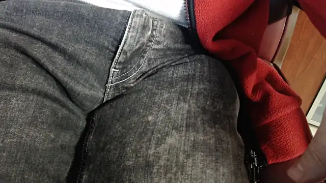 smoothandtiny online show from February 2025 06:32:02 PM