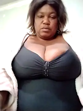 MATUREBUSSTY online show from September 2025 02:44:01 PM