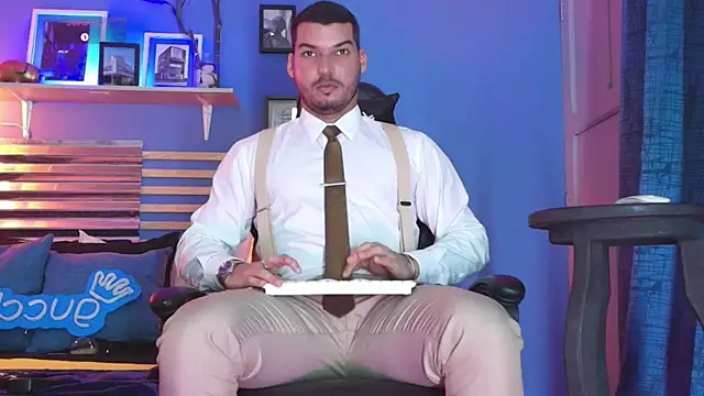 HenryBenso online show from December 2024 07:44:01 PM