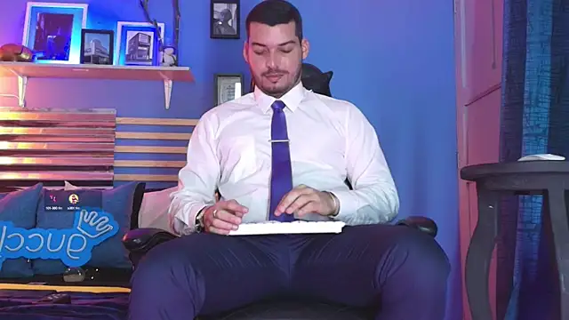 HenryBenso online show from December 2024 10:35:02 AM