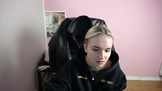 viktoria lovely online show from March 2026 09:17:01 AM