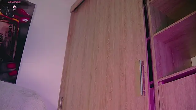 aidaadams online show from September 2025 11:26:01 AM