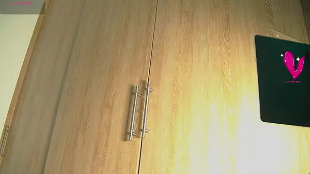 aidaadams online show from October 2025 11:34:02 AM