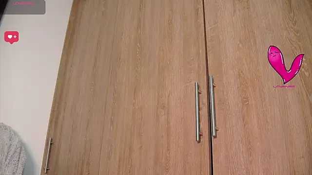 aidaadams online show from February 2026 12:06:01 PM