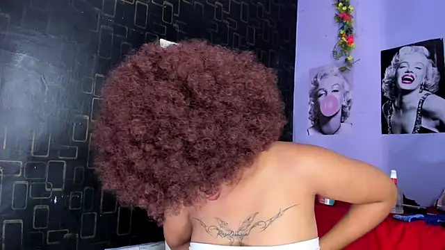 Alika01 online show from February 2025 01:22:01 PM