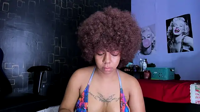 Alika01 online show from February 2025 01:16:01 PM