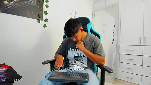 Bray Kevin online show from December 2024 02:53:01 PM