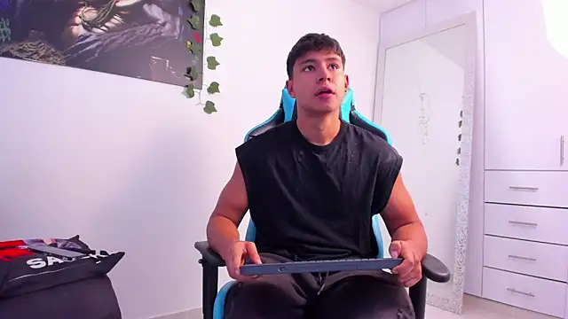 Bray Kevin online show from December 2024 03:31:02 PM