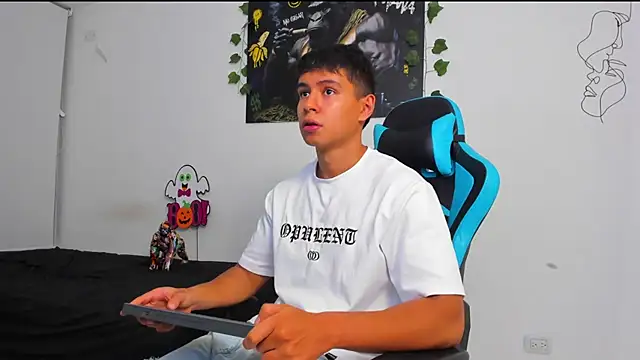 Bray Kevin online show from February 2025 01:02:01 AM