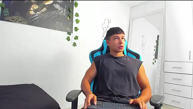 Bray Kevin online show from March 2025 09:05:02 PM