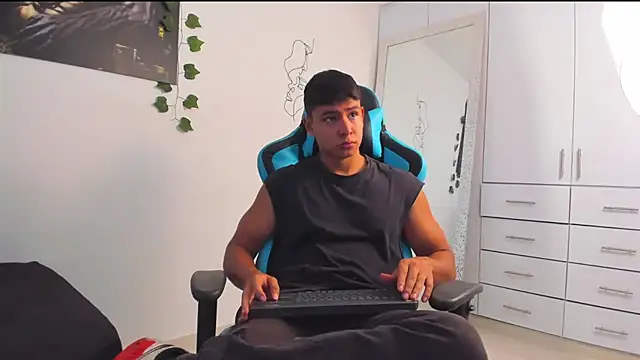 Bray Kevin online show from March 2025 03:48:02 PM