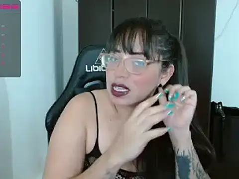 Snapshot of natashasmithe chatting on January 2025 04:44:01 AM natashasmithe online show from January 2025 04:44:01 AM