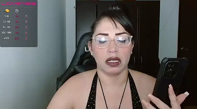 Snapshot of natashasmithe chatting on January 2025 08:48:01 PM natashasmithe online show from January 2025 08:48:01 PM