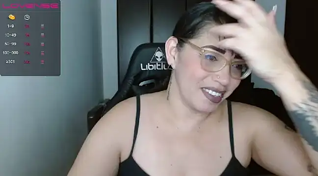 Snapshot of natashasmithe chatting on January 2025 12:12:02 AM natashasmithe online show from January 2025 12:12:02 AM