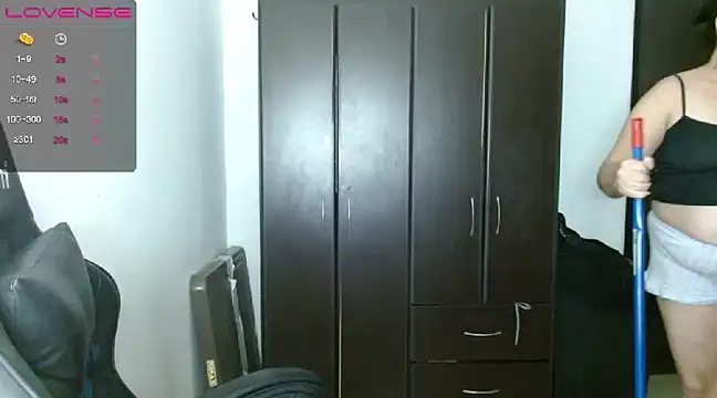 Snapshot of natashasmithe chatting on January 2025 07:08:01 AM natashasmithe online show from January 2025 07:08:01 AM