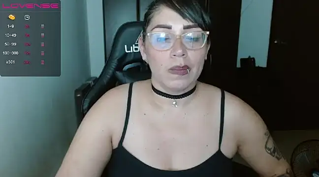 Snapshot of natashasmithe chatting on January 2025 06:23:02 AM natashasmithe online show from January 2025 06:23:02 AM