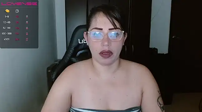 Snapshot of natashasmithe chatting on January 2025 12:26:02 PM natashasmithe online show from January 2025 12:26:02 PM