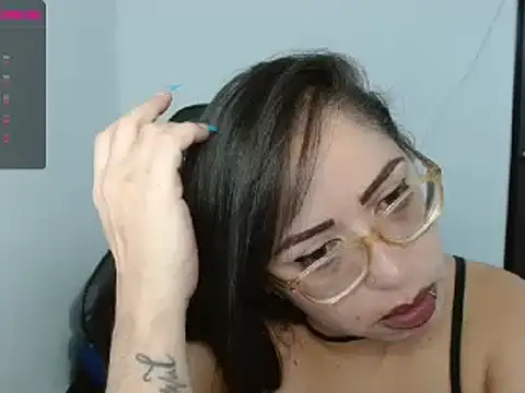 Snapshot of natashasmithe chatting on January 2025 03:12:01 AM natashasmithe online show from January 2025 03:12:01 AM