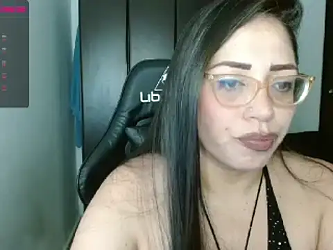 Snapshot of natashasmithe chatting on January 2025 07:07:02 AM natashasmithe online show from January 2025 07:07:02 AM