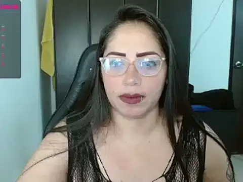 Snapshot of natashasmithe chatting on February 2025 05:49:02 AM natashasmithe online show from February 2025 05:49:02 AM