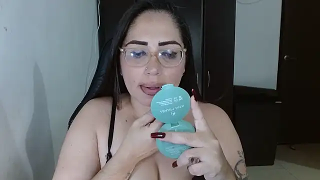 Snapshot of natashasmithe chatting on November 2025 12:44:01 AM natashasmithe online show from November 2025 12:44:01 AM