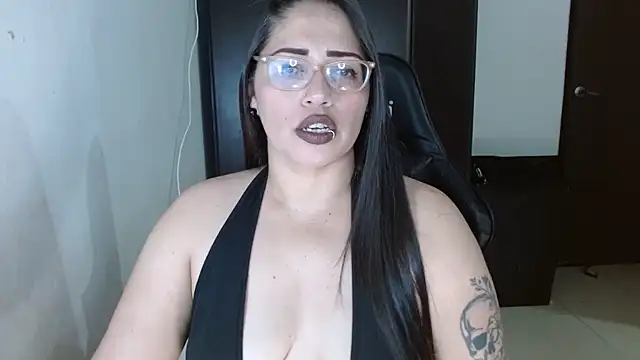 Snapshot of natashasmithe chatting on December 2025 01:24:01 AM natashasmithe online show from December 2025 01:24:01 AM