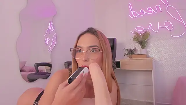 Abby-me online show from January 2025 05:42:02 PM