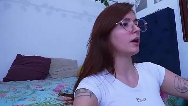 Snapshot of AliciaBasch chatting on March 2026 01:45:02 AM AliciaBasch online show from March 2026 01:45:02 AM