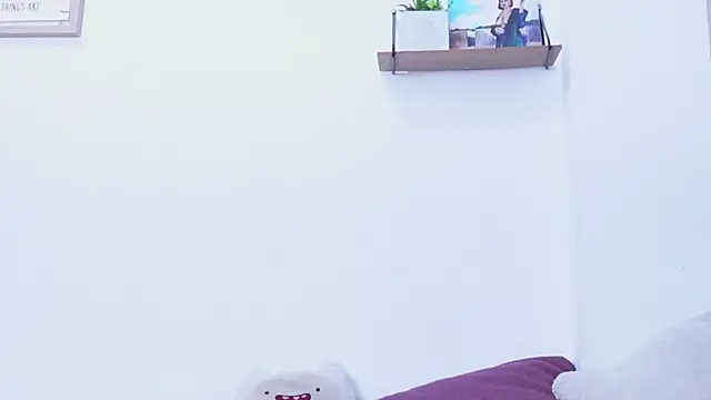 Snapshot of AliciaBasch chatting on March 2026 04:07:02 AM AliciaBasch online show from March 2026 04:07:02 AM