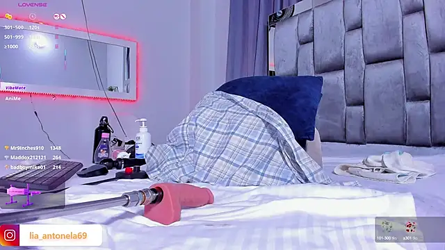 Antonellahorny69 online show from February 2025 11:43:01 AM