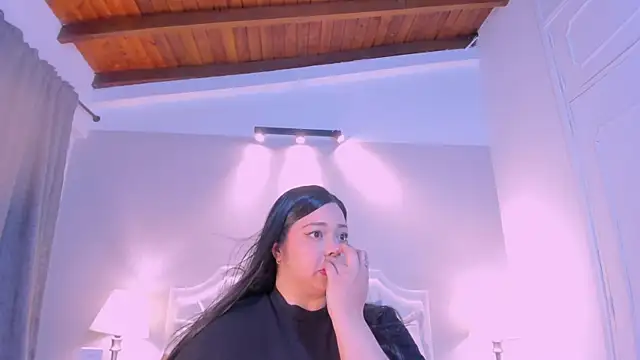 Snapshot of CloeConnelly chatting on February 2025 07:29:02 AM CloeConnelly online show from February 2025 07:29:02 AM